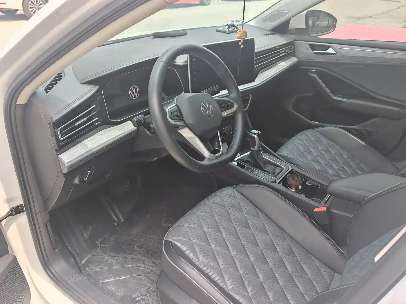Volkswagen Sagitar 2023 280TSI DSG Beyond Lite фото 3