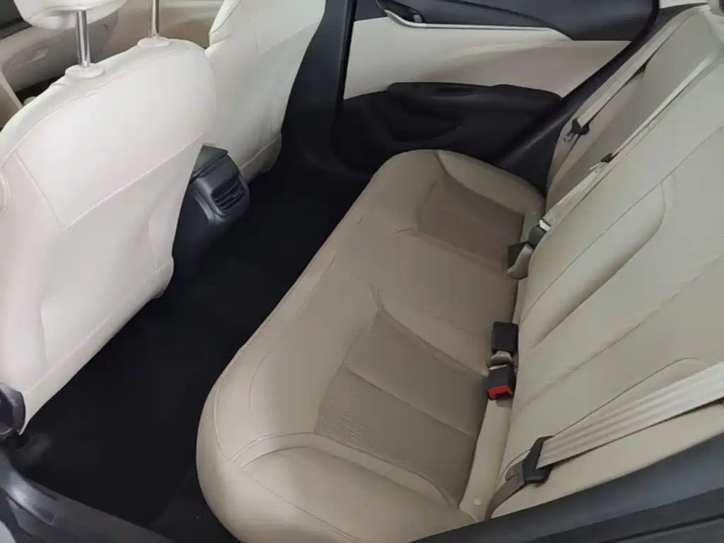 Фото 17 - Buick Excelle