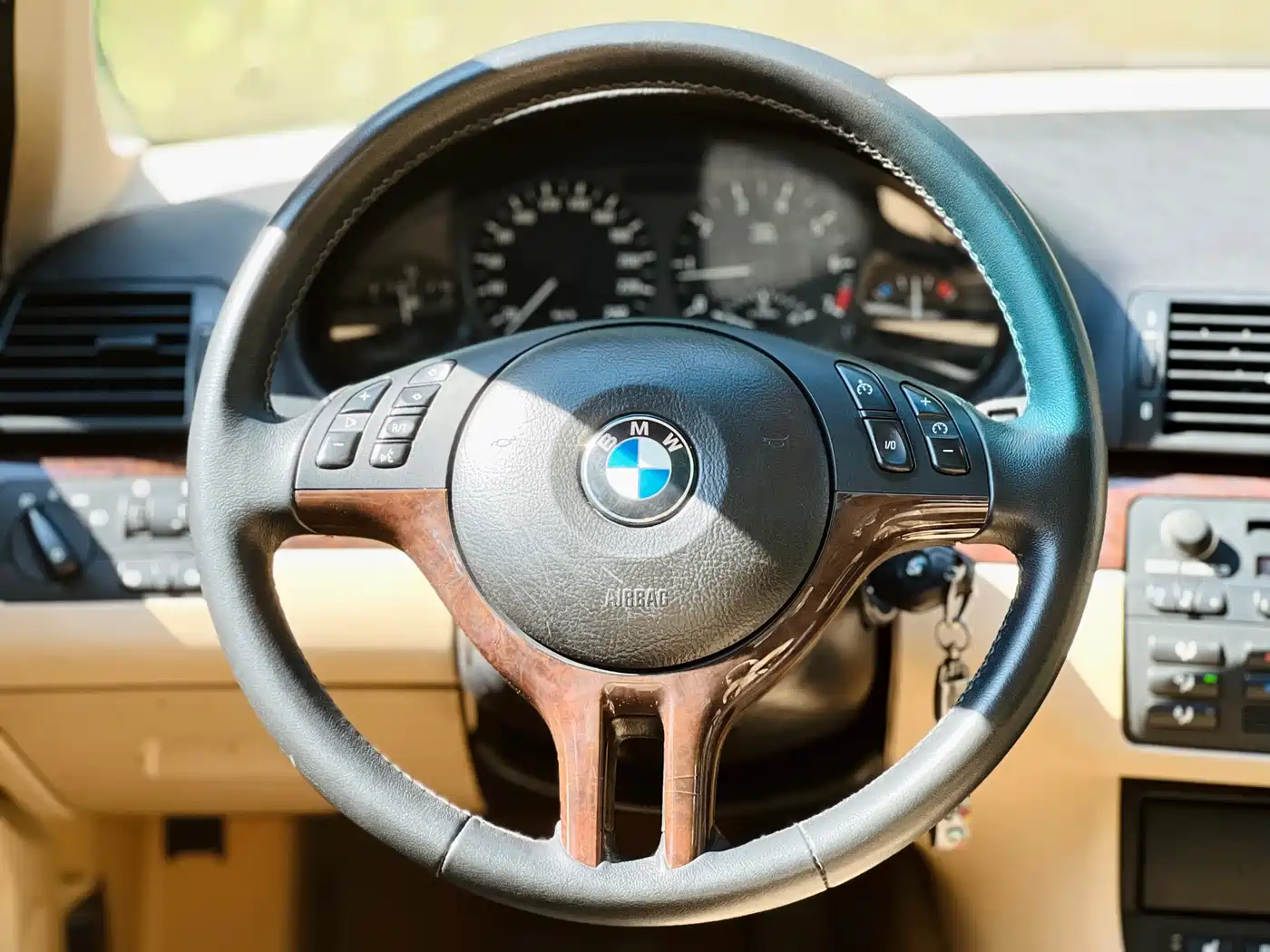 BMW 3 Series 2003 2004 325i