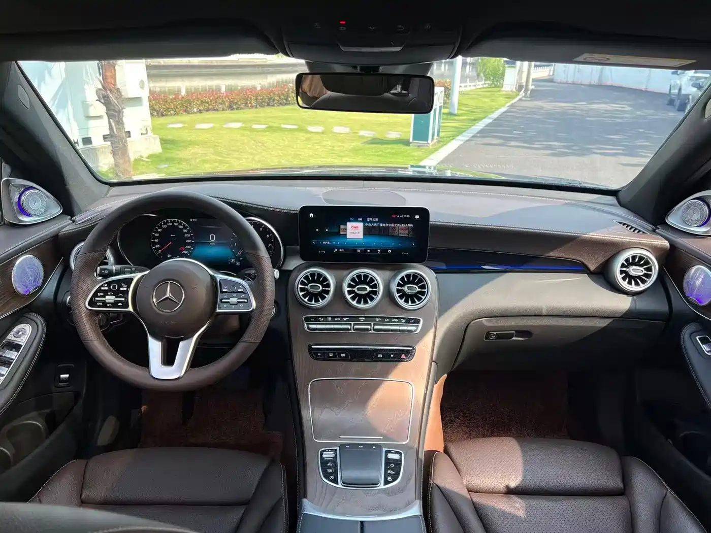 Mercedes-Benz GLC 2022 Model GLC 300 L 4MATIC Luxury Edition фото 6
