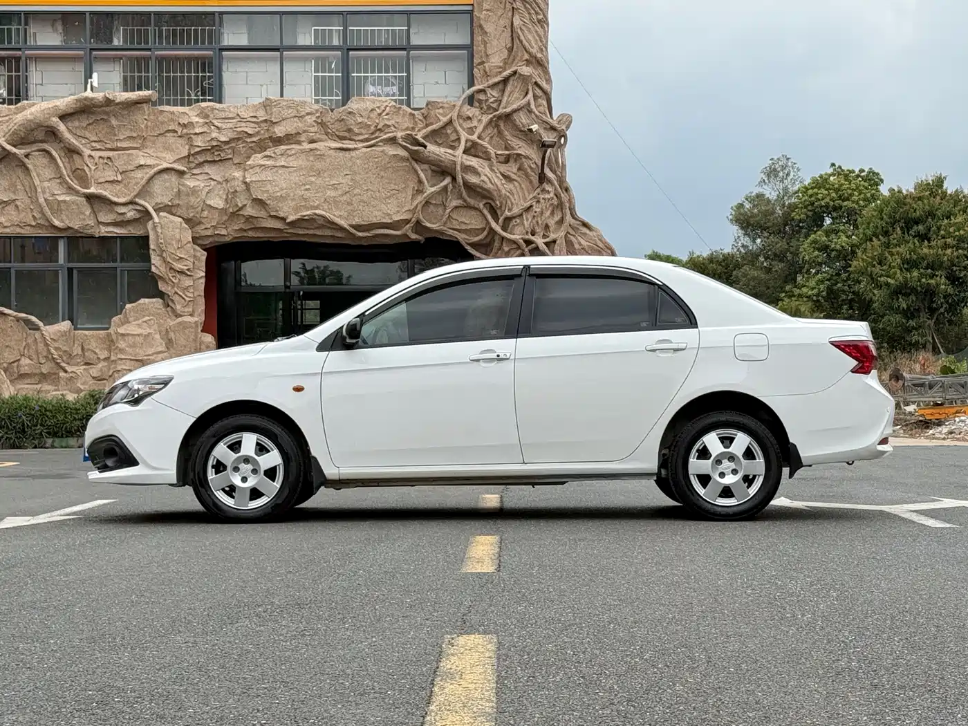 BYD F3 2020 1.5L Manual Premium Edition фото 3