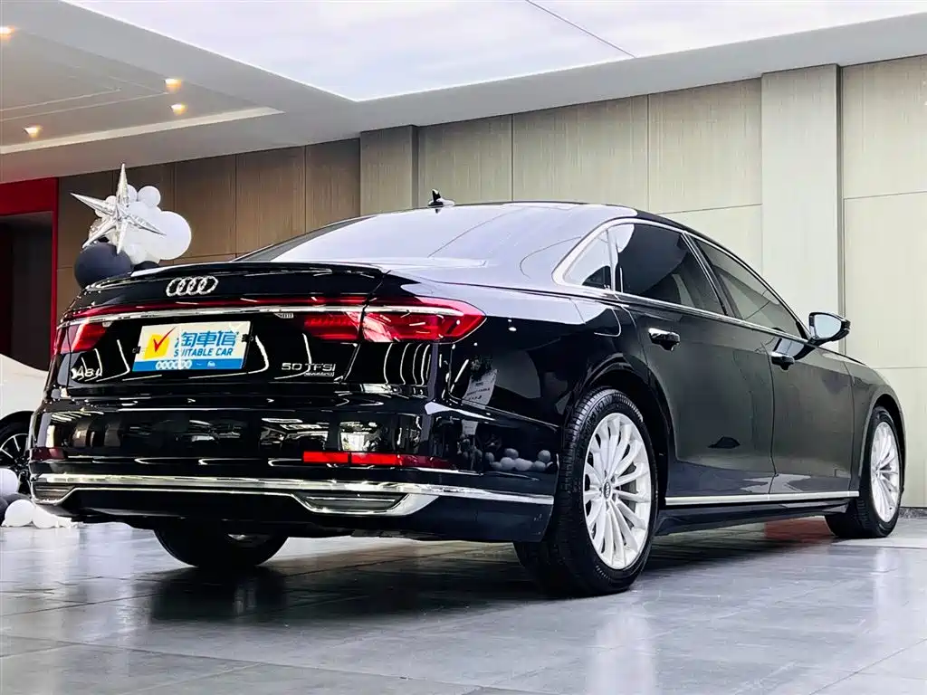 Audi A8 2021 A8L 50 TFSI quattro Comfort фото 4