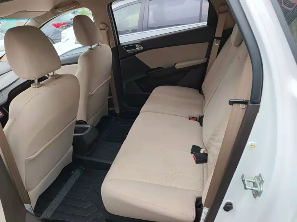 Baojun 310W 2021 2017 1.5L Manual Comfort China VI