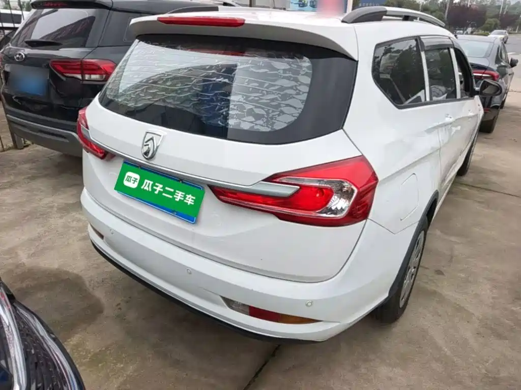 Фото 7 - Baojun 310W