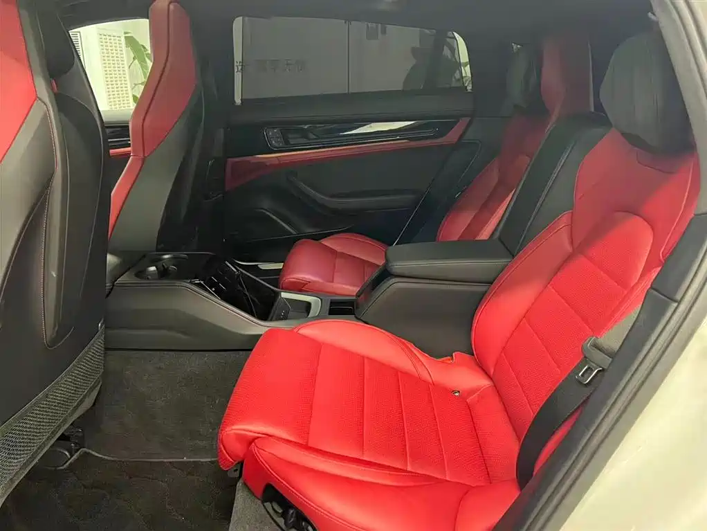 Photo 14 - Porsche Panamera