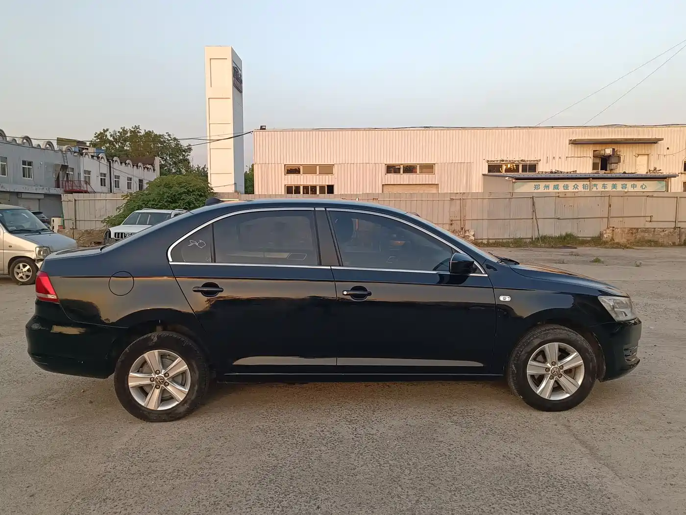 Volkswagen Santana 2013 1.4L Manual Trend Edition фото 4