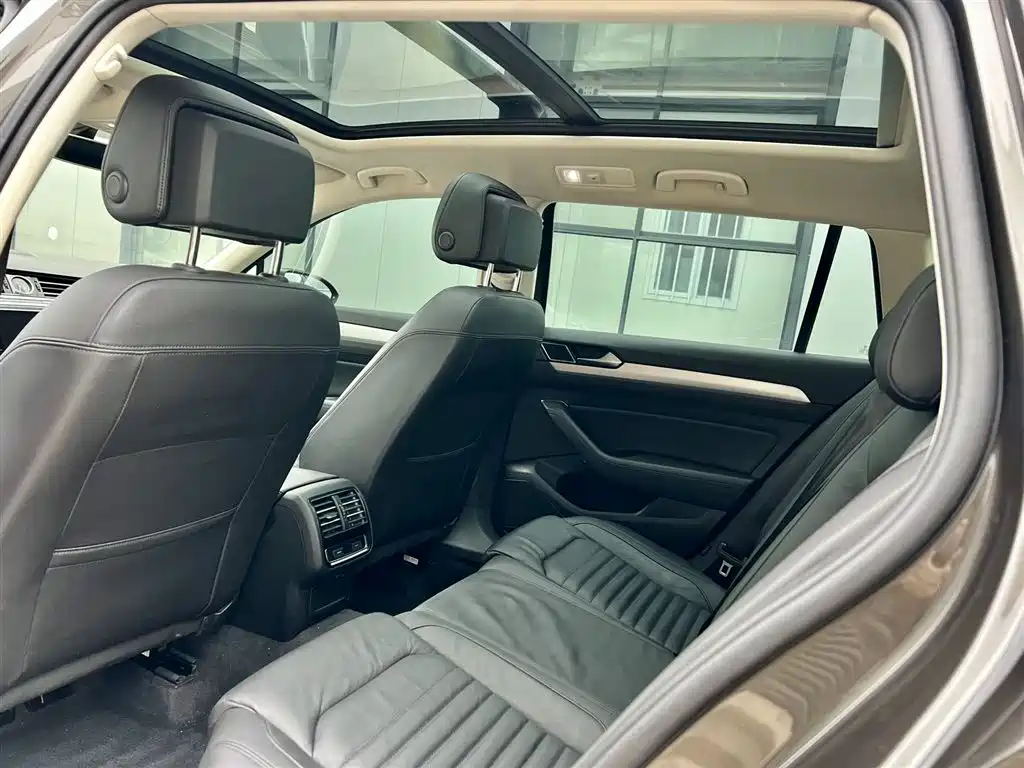 Volkswagen Weilan 2018 380TSI 2WD Comfort Edition фото 8