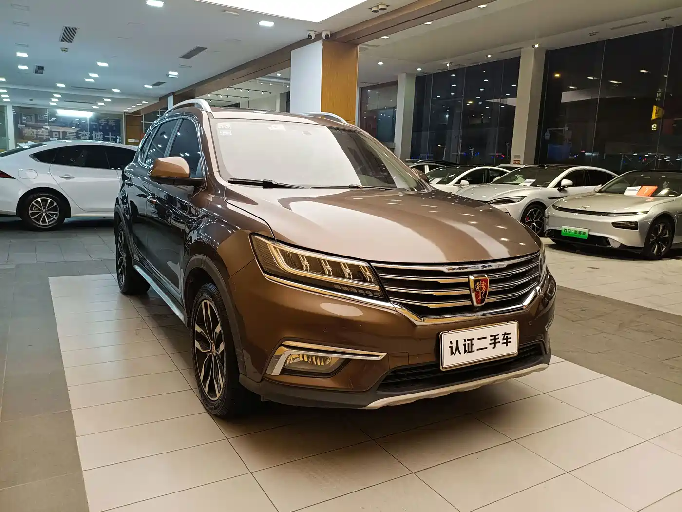 Фото 4 - Roewe RX5