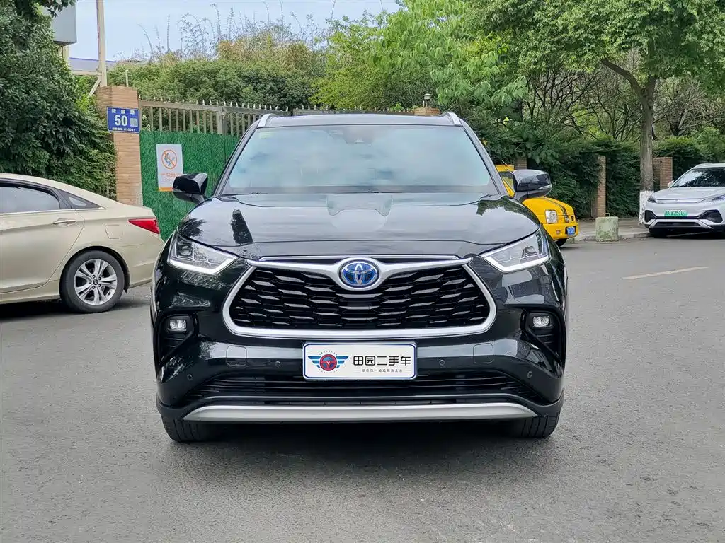 Toyota Highlander 2022 Model Dual Engine 2.5L 4WD Premium Edition 7-Seater фото 2