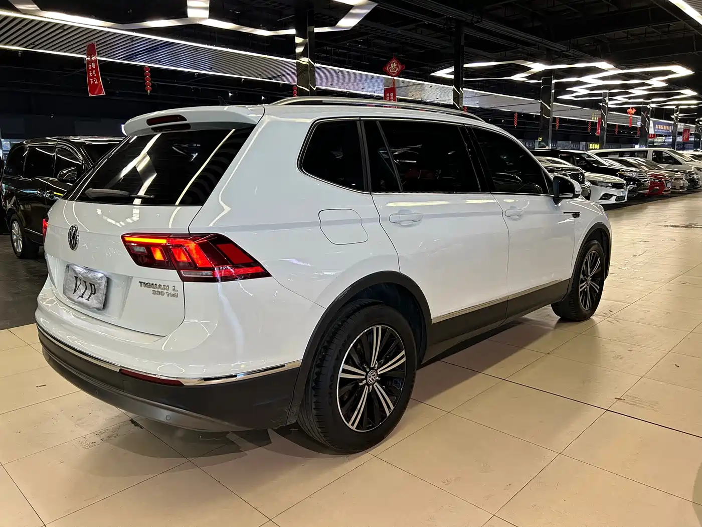 Volkswagen Tiguan L 2019 330TSI Automatic 2WD Panorama Comfort Edition China VI фото 12