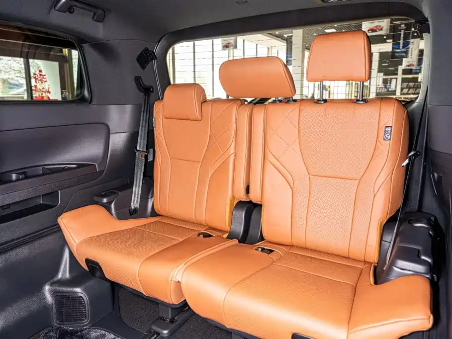 Toyota Alphard 2024 Hybrid 2.5L Ultimate Enjoyment Edition фото 13