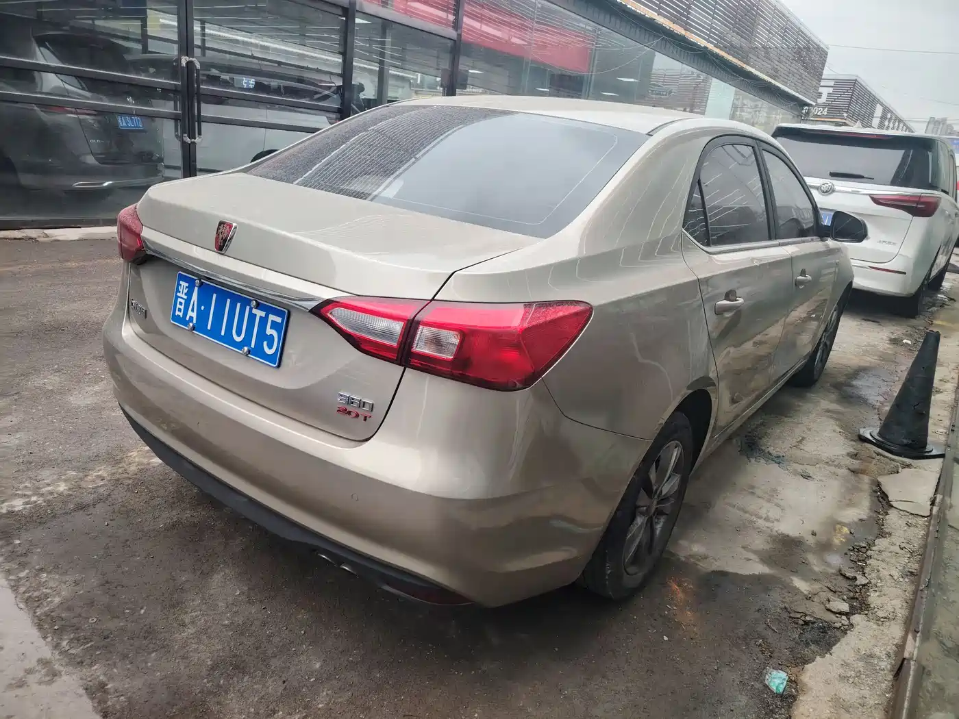 ROEWE 360