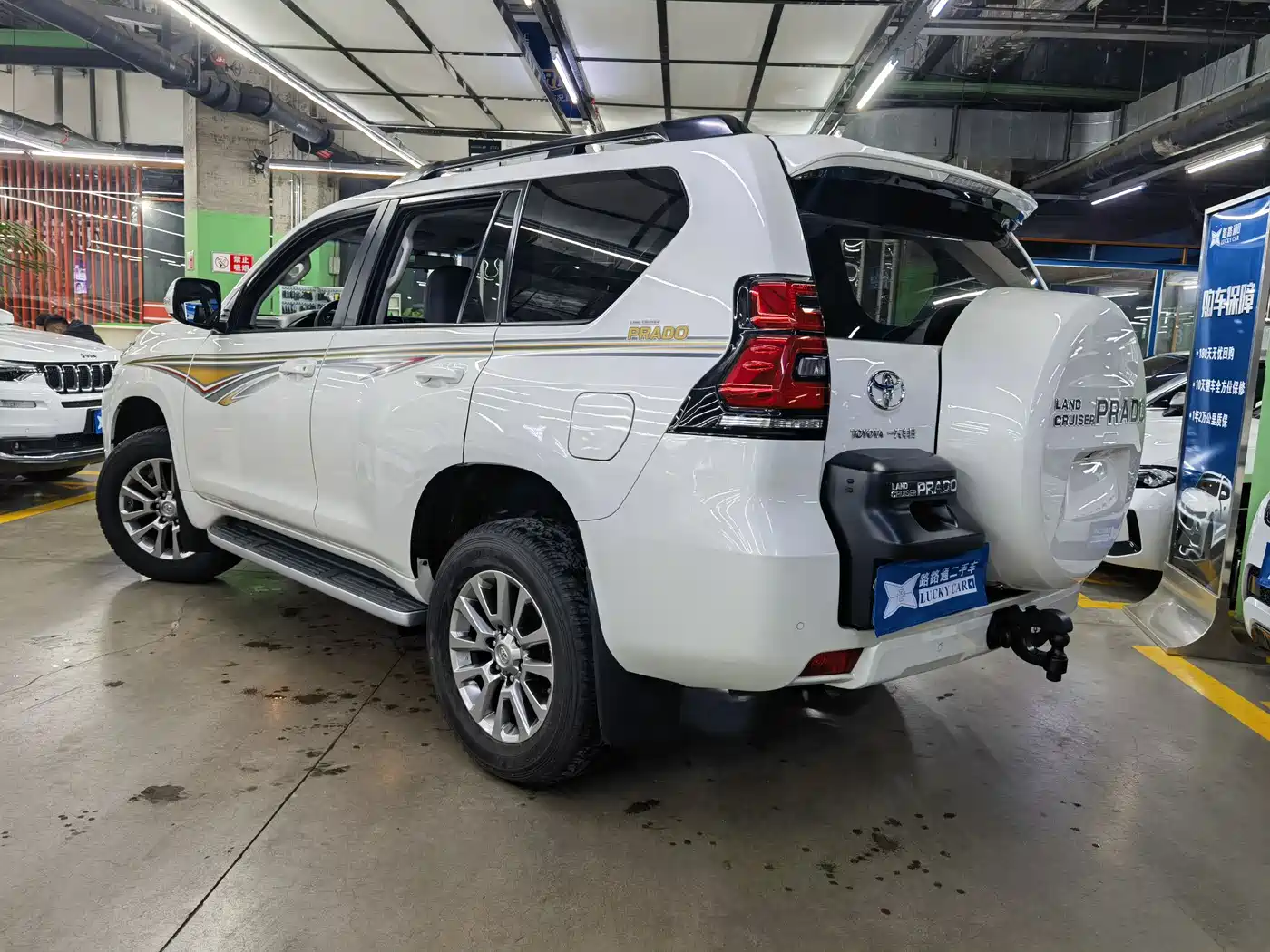 Toyota Prado 2018 3.5L Automatic TX-L NAVI Rear-mounted Spare Tire фото 4