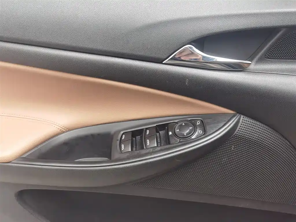 Buick GL6 2021 323T Mild Hybrid Connected Premium Trim фото 9