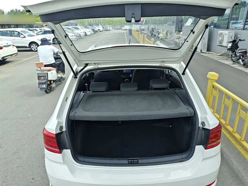 Volkswagen Santana 2017 Gran Santana 1.4L Manual Trendline фото 19