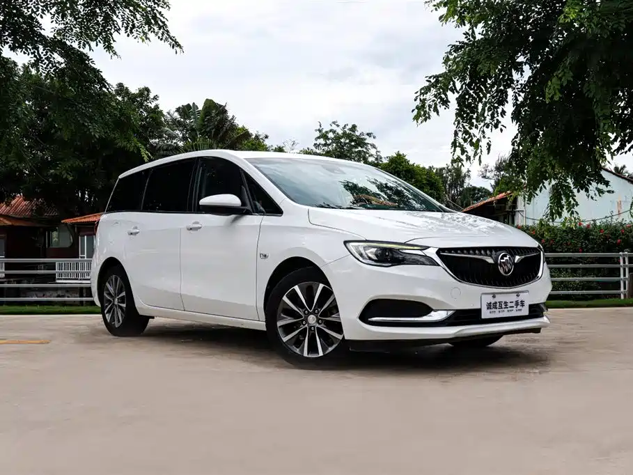 Buick GL6 2018 18T 6-Seater Premium фото 3
