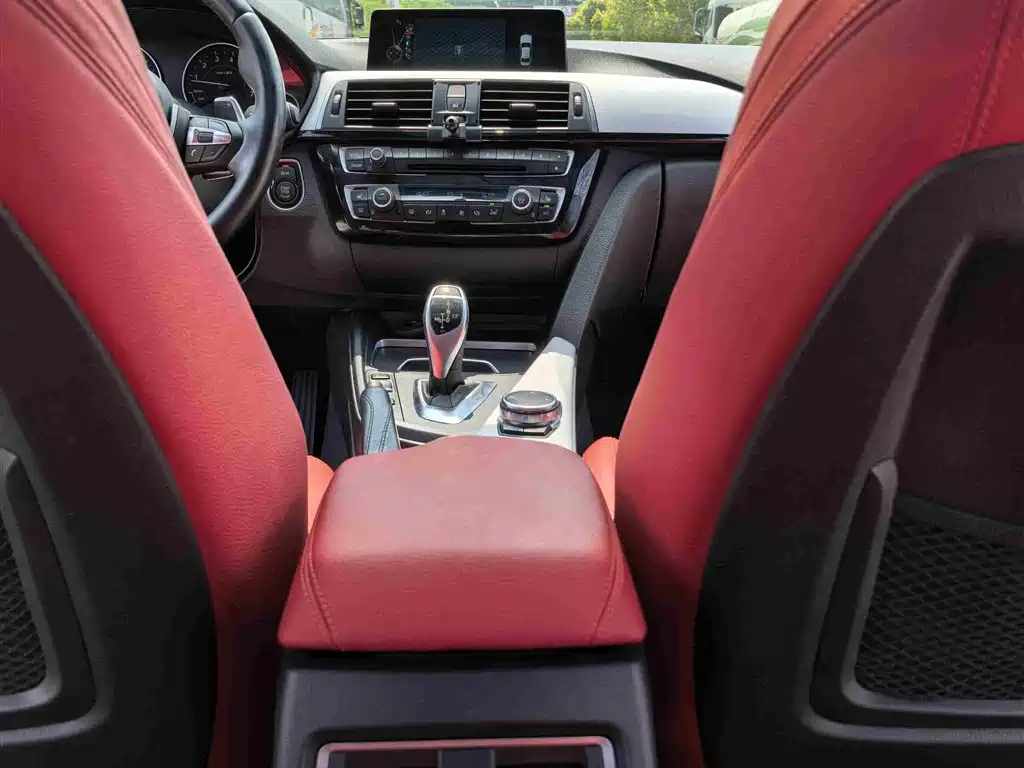 BMW 3 Series 2016 328i M Sport фото 19