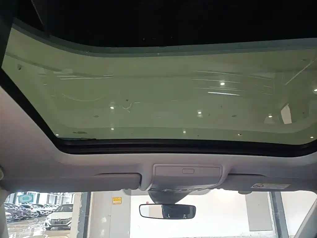 Volkswagen Tiguan L PHEV 2023 430PHEV Plug-in Hybrid Premium фото 18
