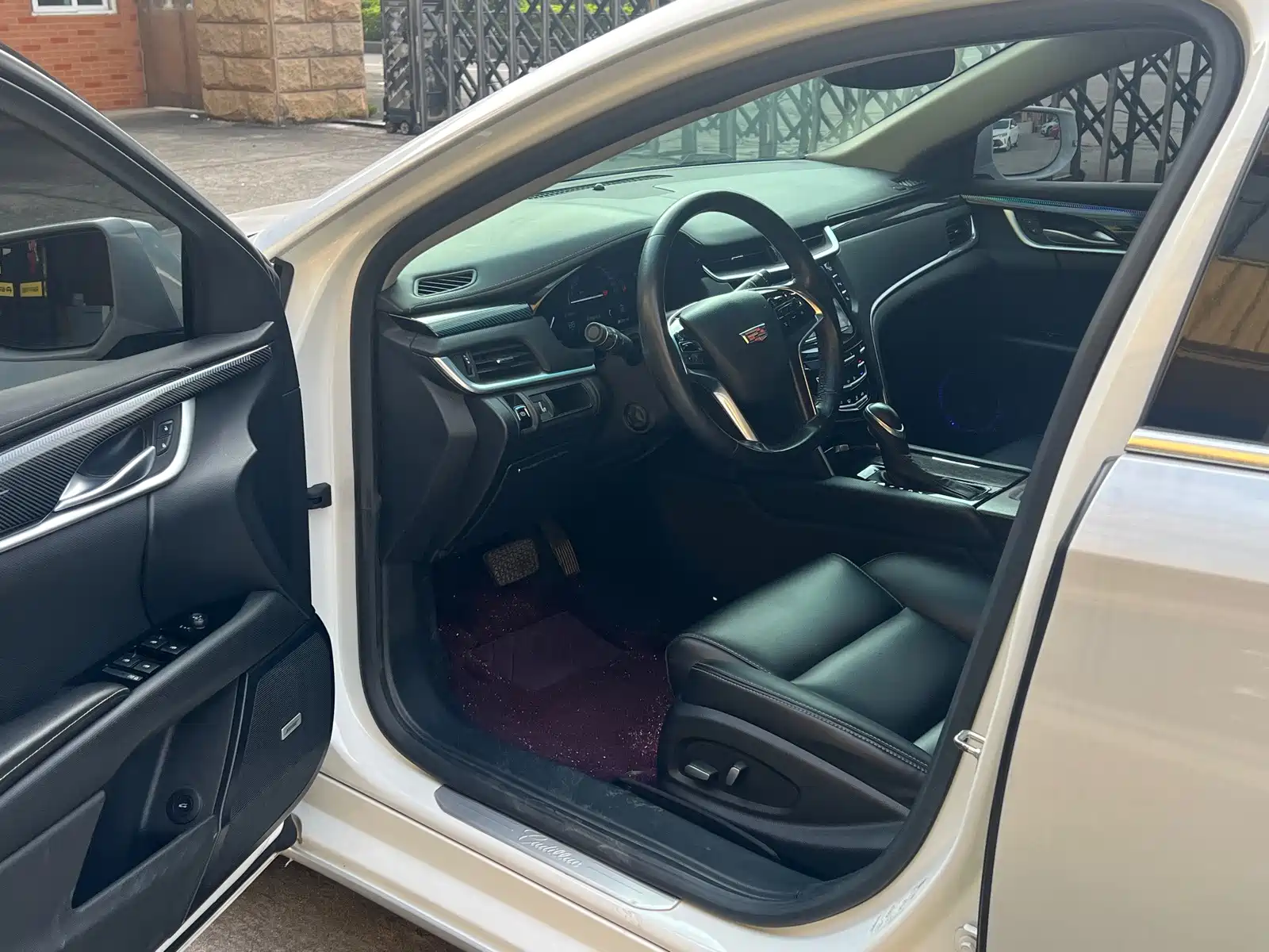 Photo 4 - Cadillac XTS
