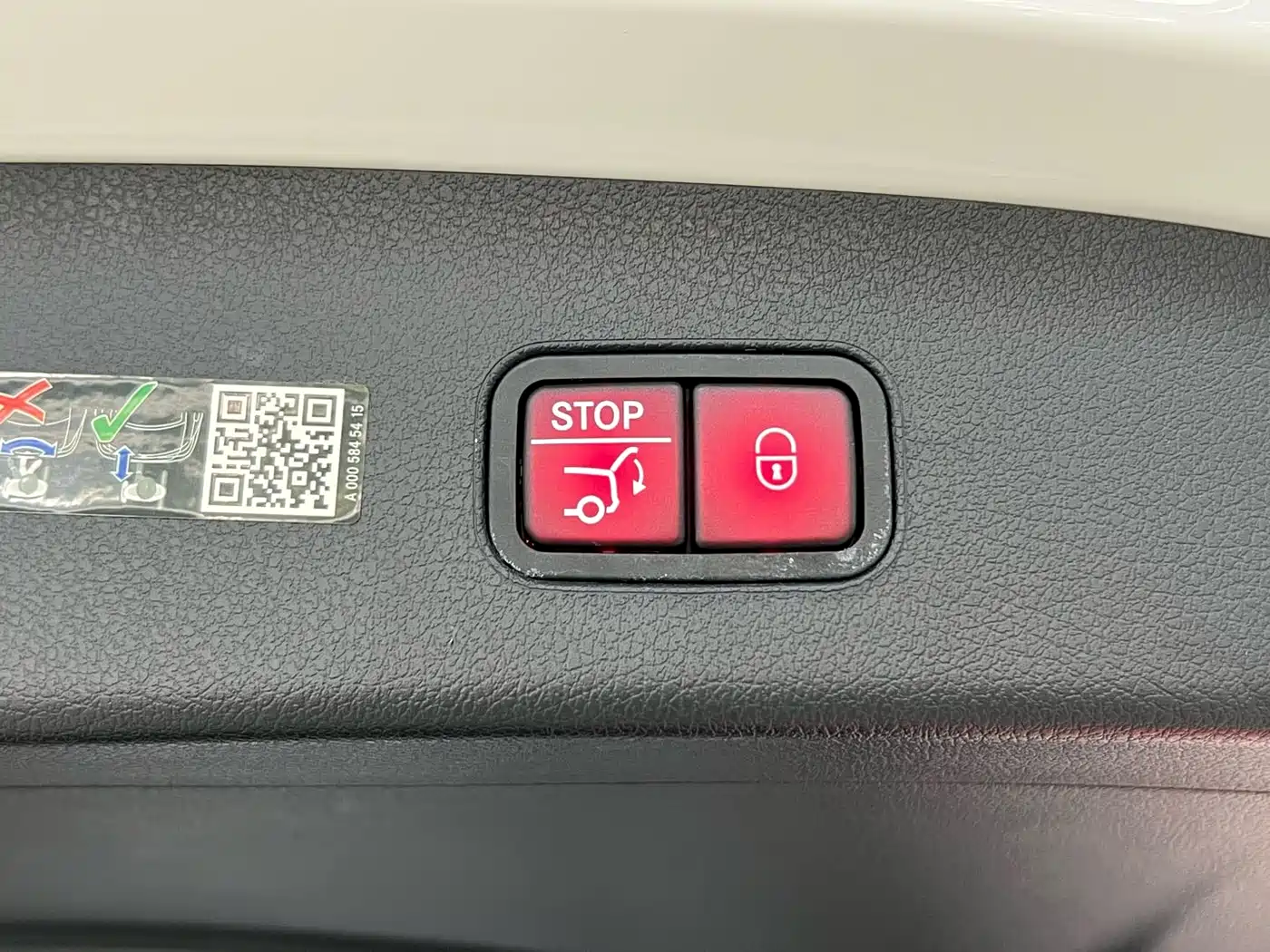 Mercedes-Benz GLC 2023 GLC 300 L 4MATIC Sport 5-Seater фото 27