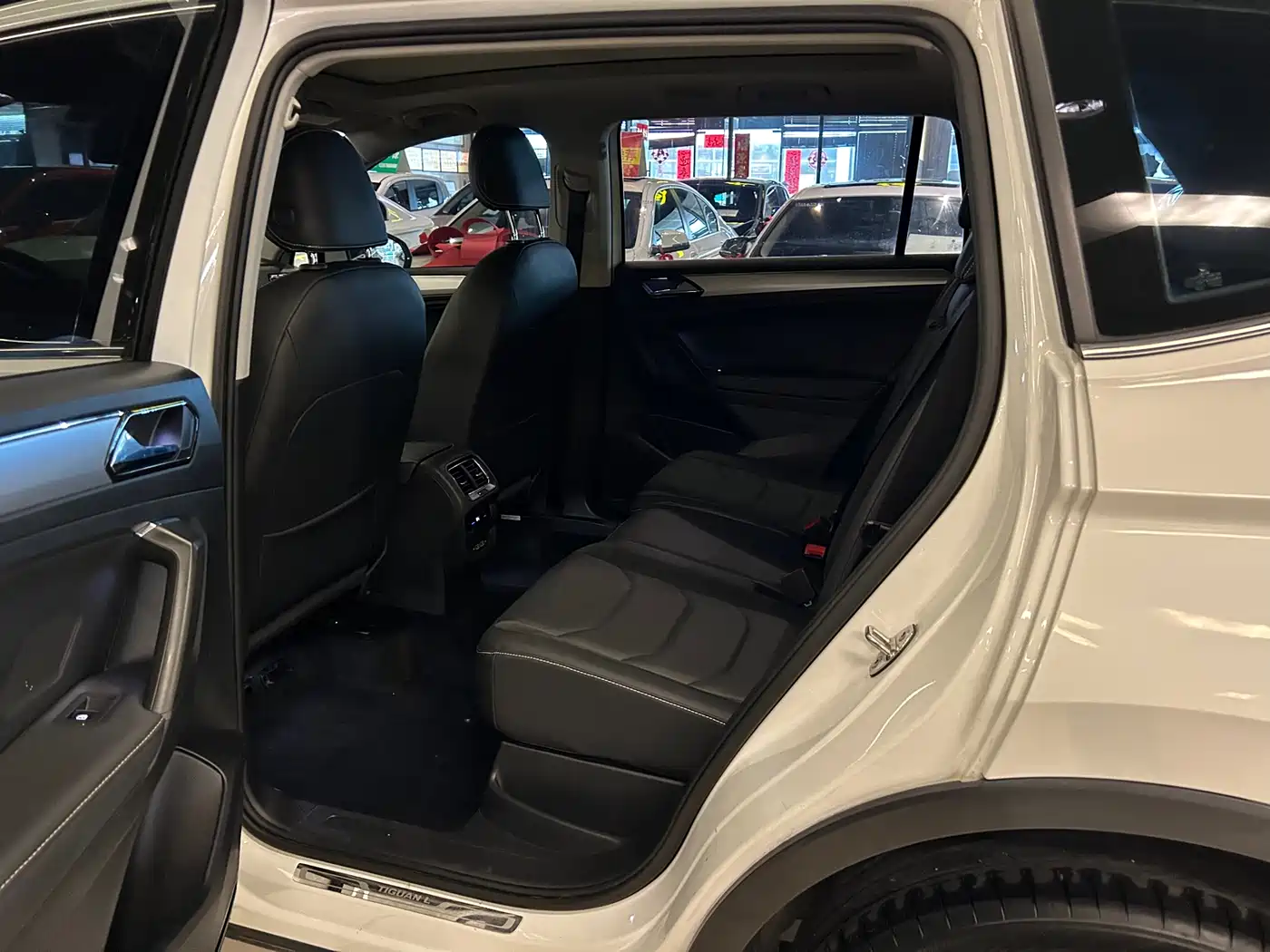 Volkswagen Tiguan L 2019 330TSI Automatic 2WD Panorama Comfort Edition China VI фото 6