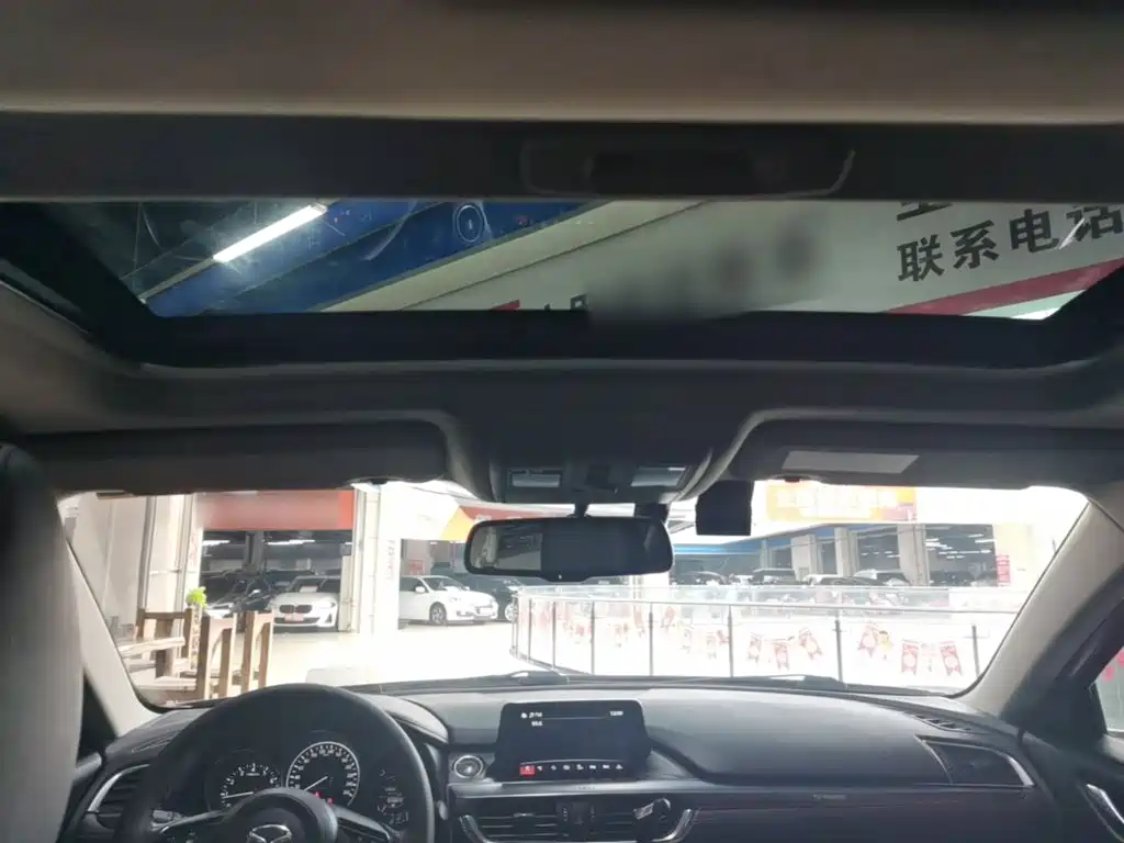Photo 18 - Mazda Atenza