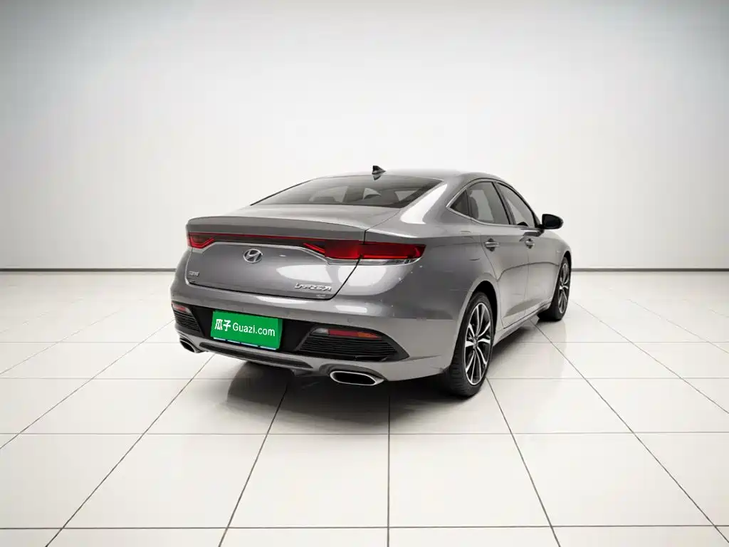 Photo 5 - Hyundai Lafesta