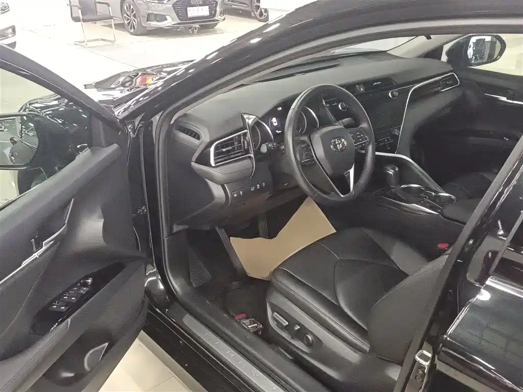 Toyota Camry 2019 2.5G Luxury (China V) фото 12