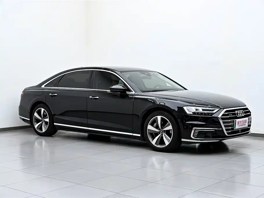 Audi A8 New Energy 2022 A8L 60 TFSIe quattro Collector's Edition фото 4