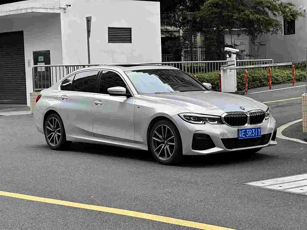 Фото 1 - BMW 3 Series
