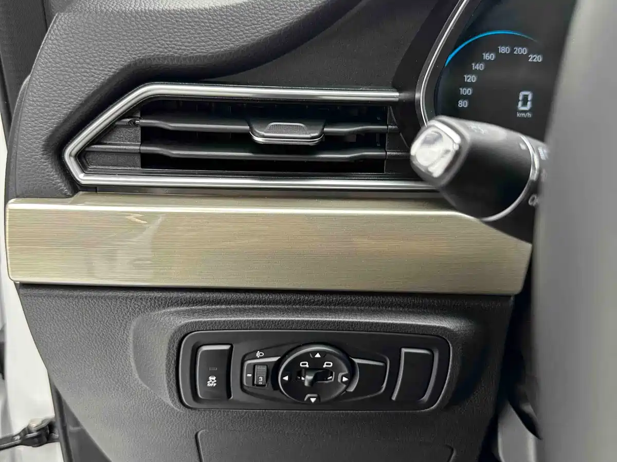 Photo 17 - Jetour X70