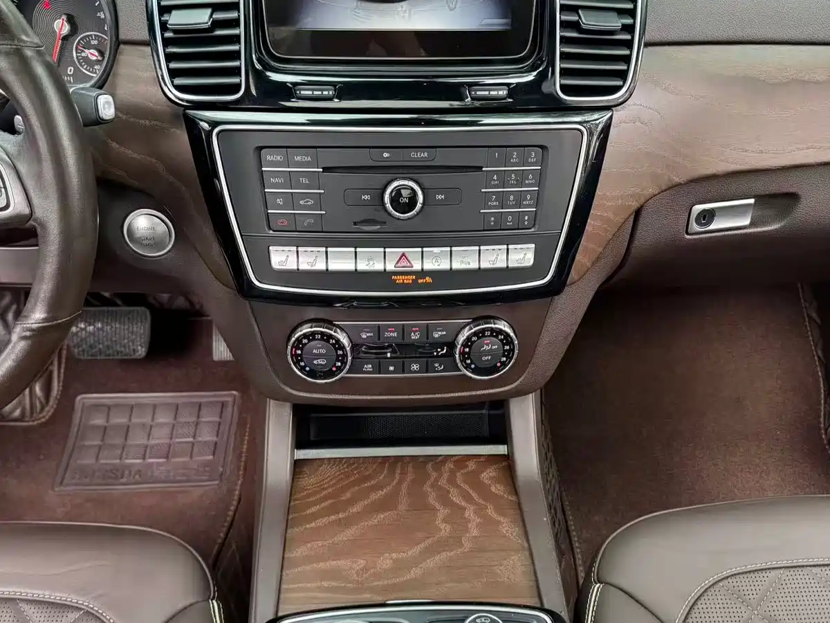 Mercedes-Benz GLS 2018 Facelift GLS 500 4MATIC фото 14