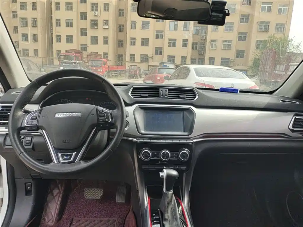 Haval H2 2017 Blue Label 1.5T Automatic 2WD Luxury фото 10