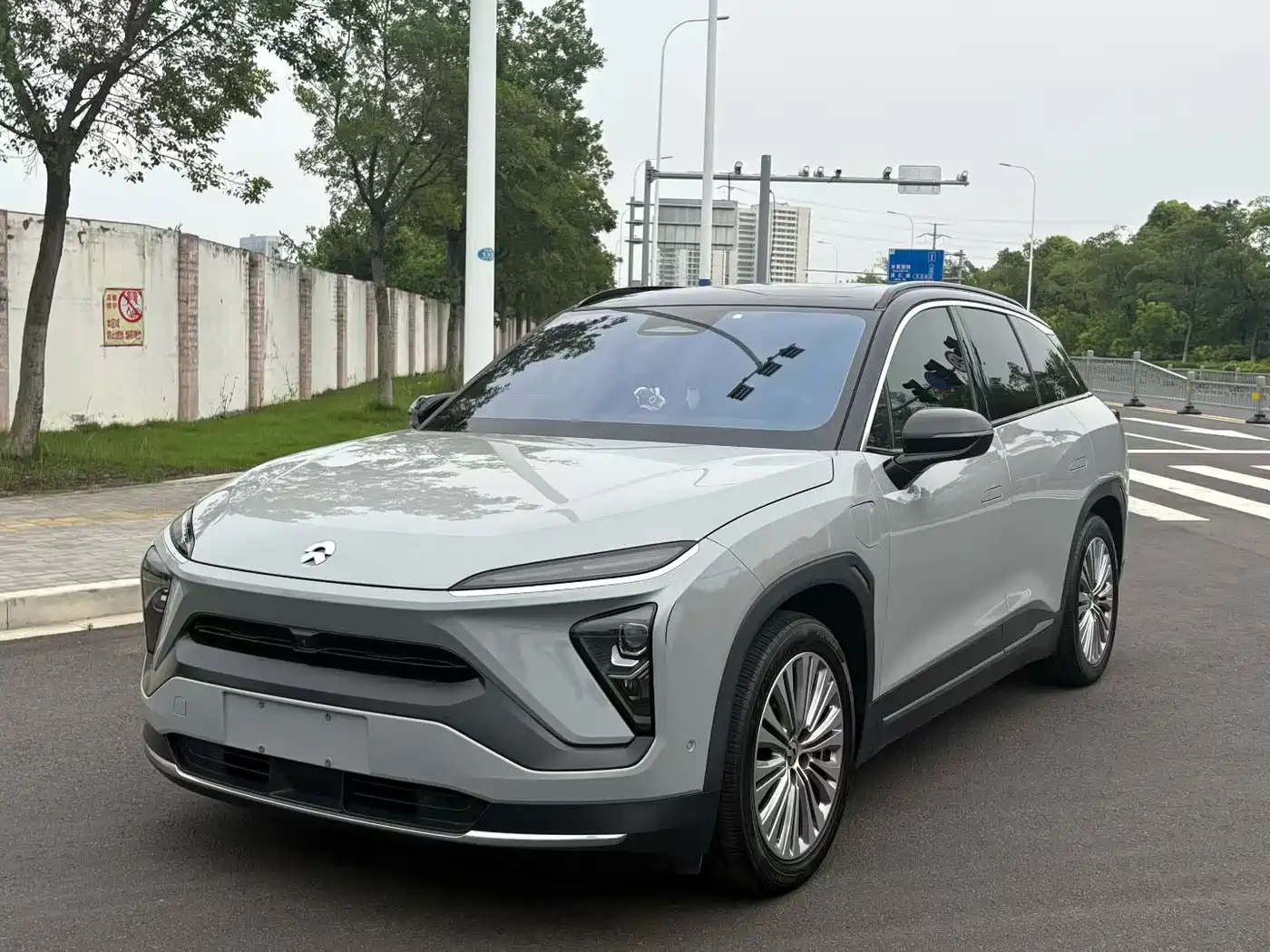 Фото 2 - NIO ES6
