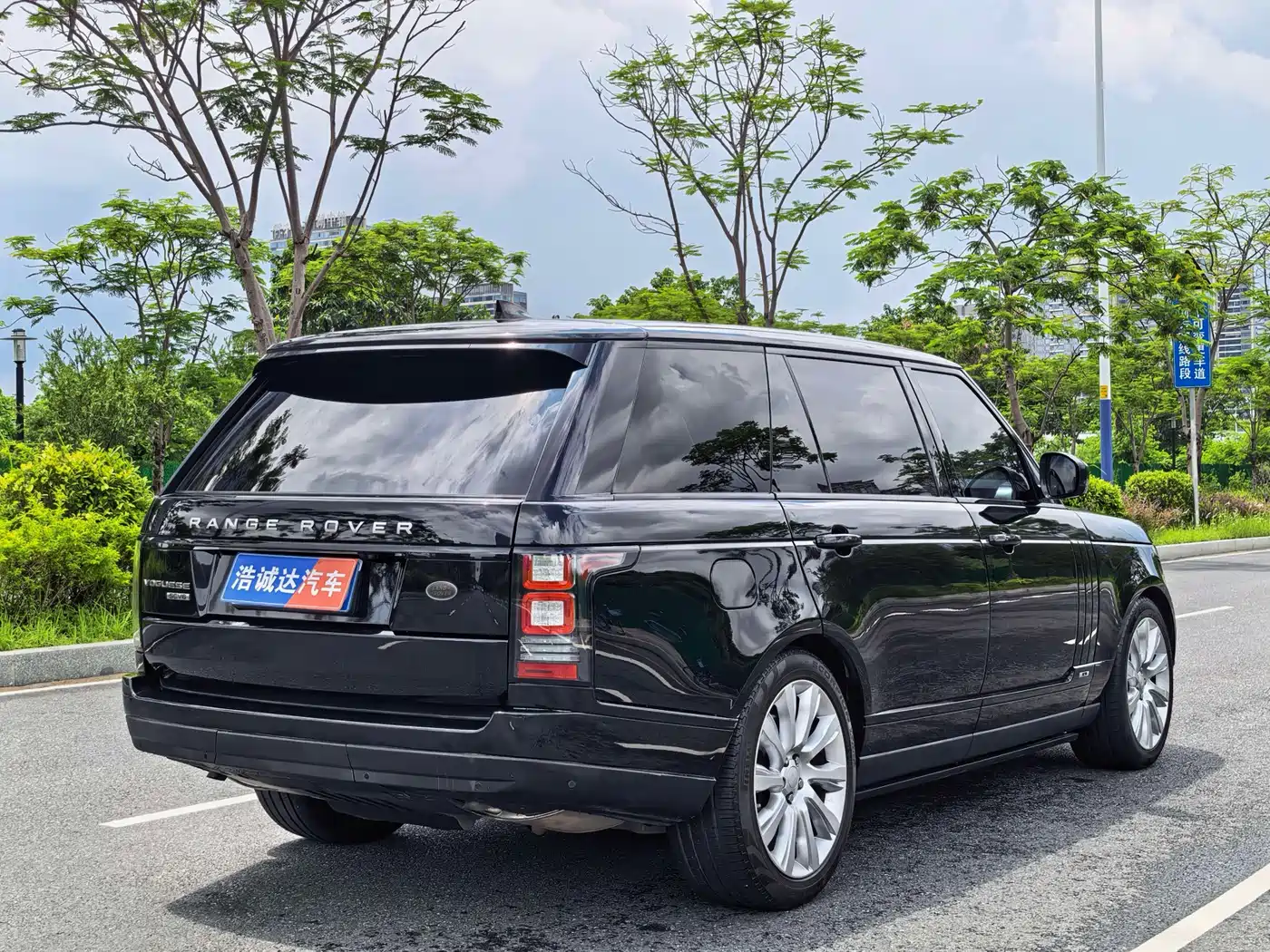 Фото 19 - Land Rover Range Rover