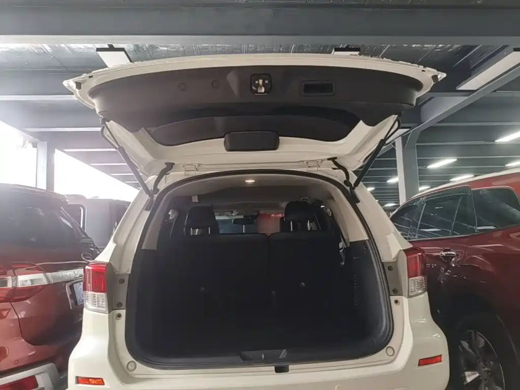 Nissan Terra 2019 2018 2.5L Automatic AWD Flagship