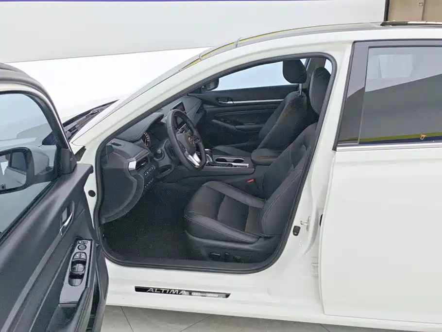 صورة 9 - Nissan Teana