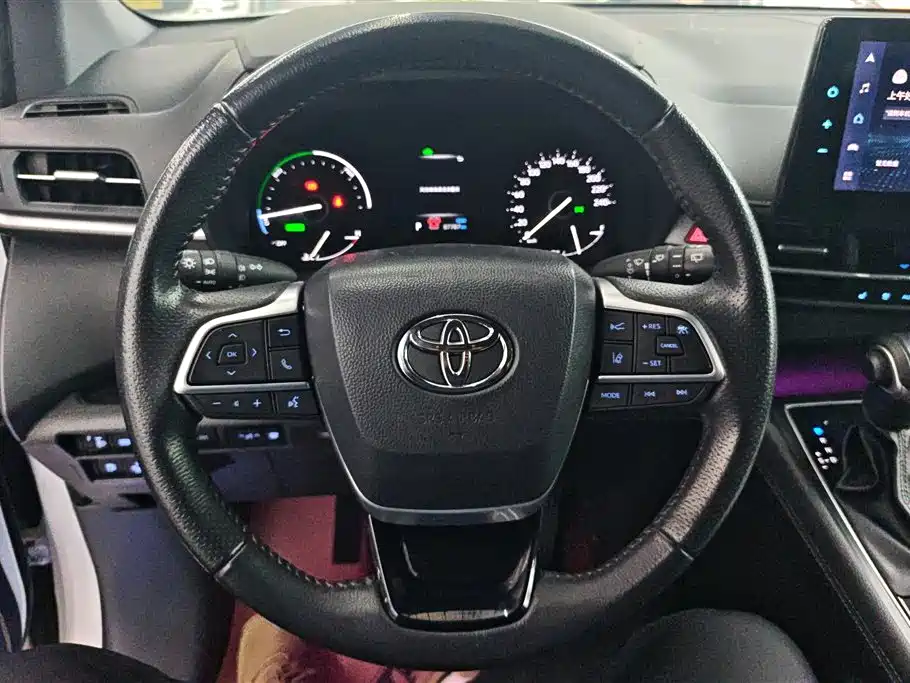 Toyota Sienna 2021 2.5L Hybrid Premium Edition фото 15