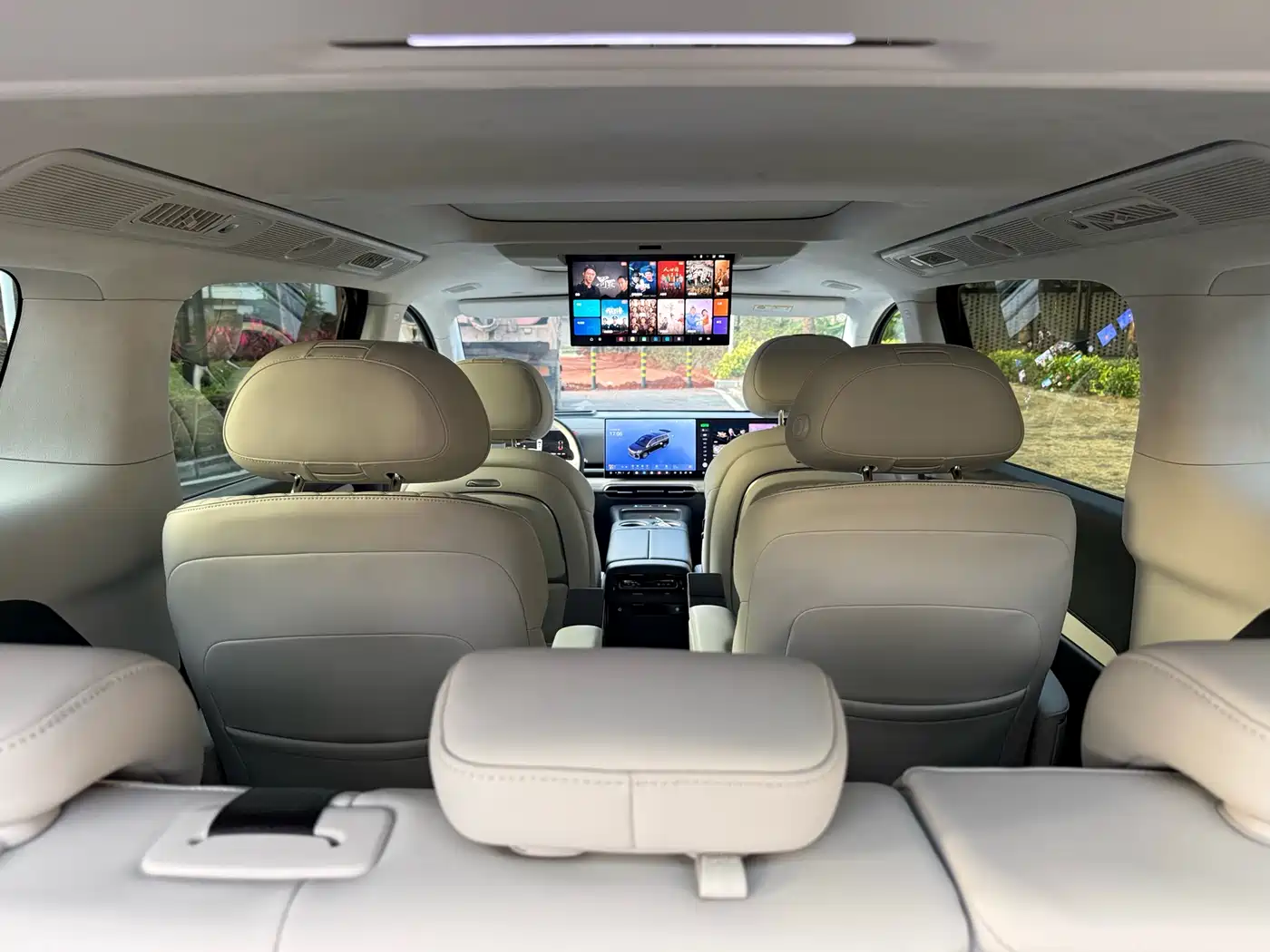 Voyah Auto Voyah Dreamer 2025 PHEV AWD Flagship Kunpeng Edition фото 6