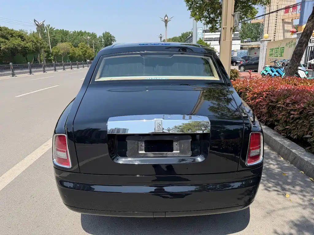 Rolls-Royce Phantom 2013 2006 6.7L Extended Wheelbase EWB
