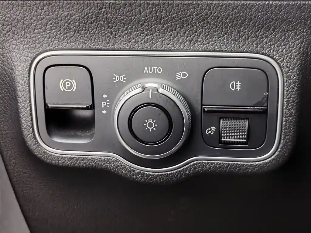 Mercedes-Benz GLB 2022 GLB 220 Dynamic фото 21