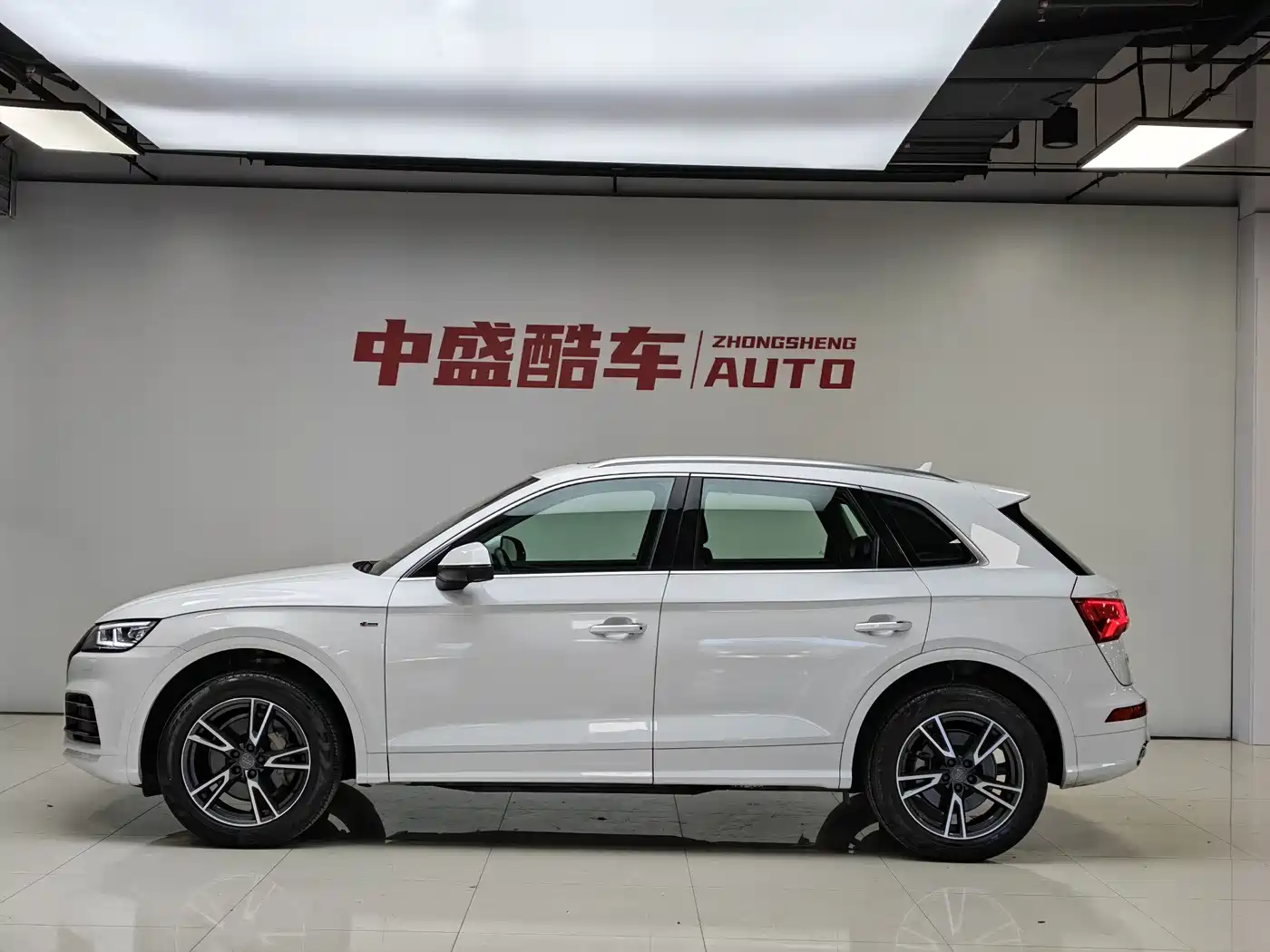 Audi Q5L 2018 40 TFSI Prestige Fashion (China V) фото 4
