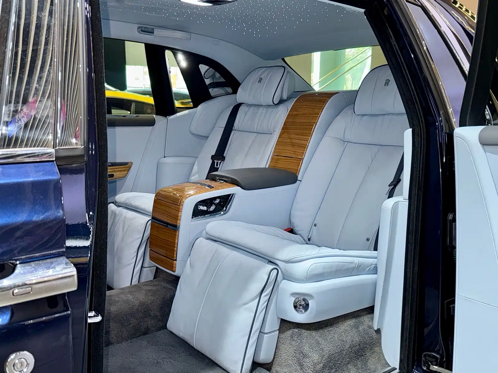 Фото 27 - Rolls-Royce Phantom