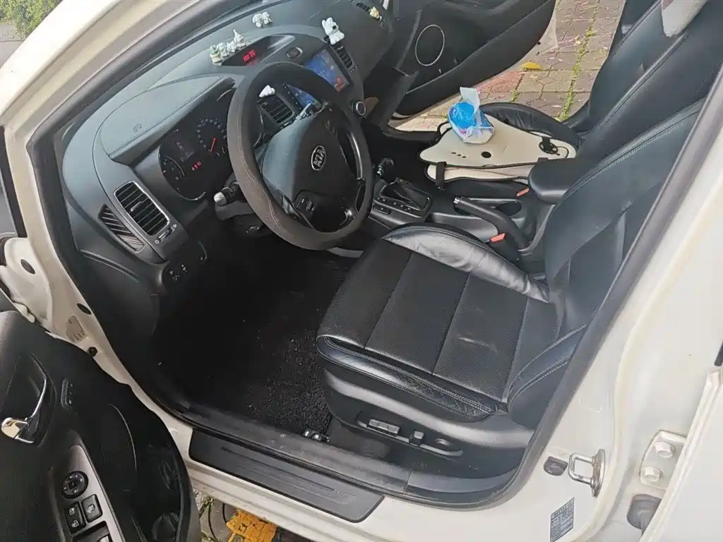 Kia K3 2015 1.6L Automatic GLS фото 13
