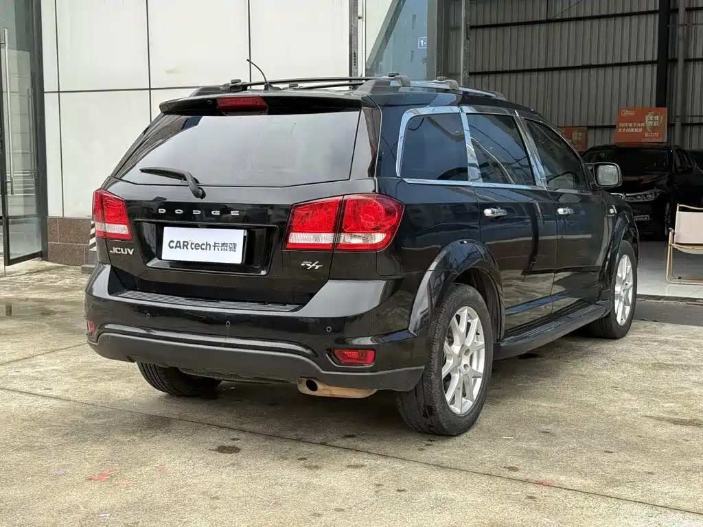 Фото 6 - Dodge Journey