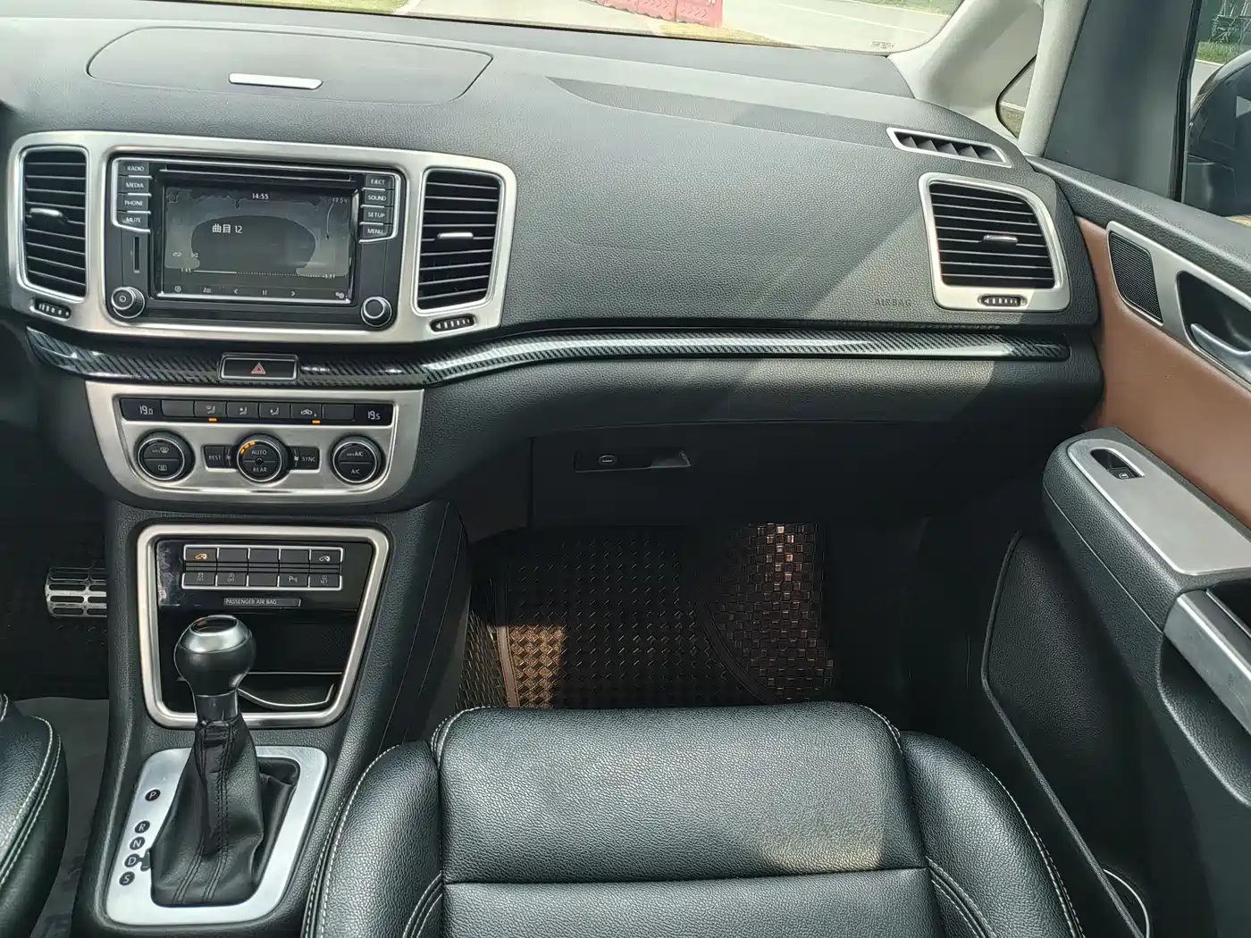 Volkswagen Sharan 2016 380TSI Comfort 7-seater фото 16