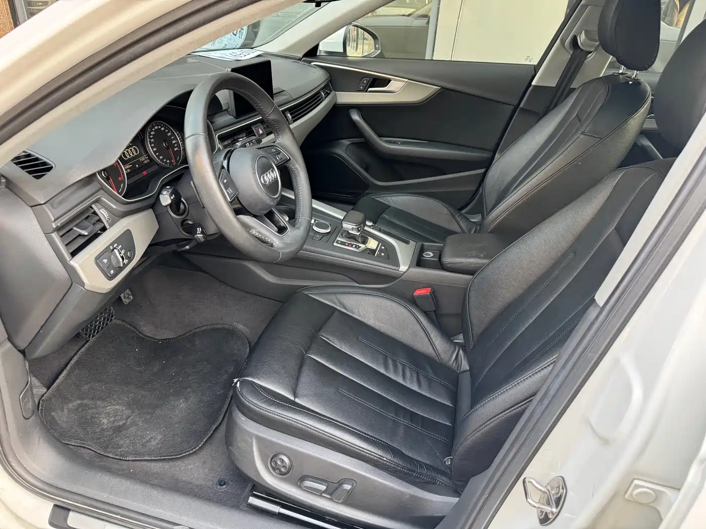 Audi A4L 2017 40 TFSI Progressive фото 7