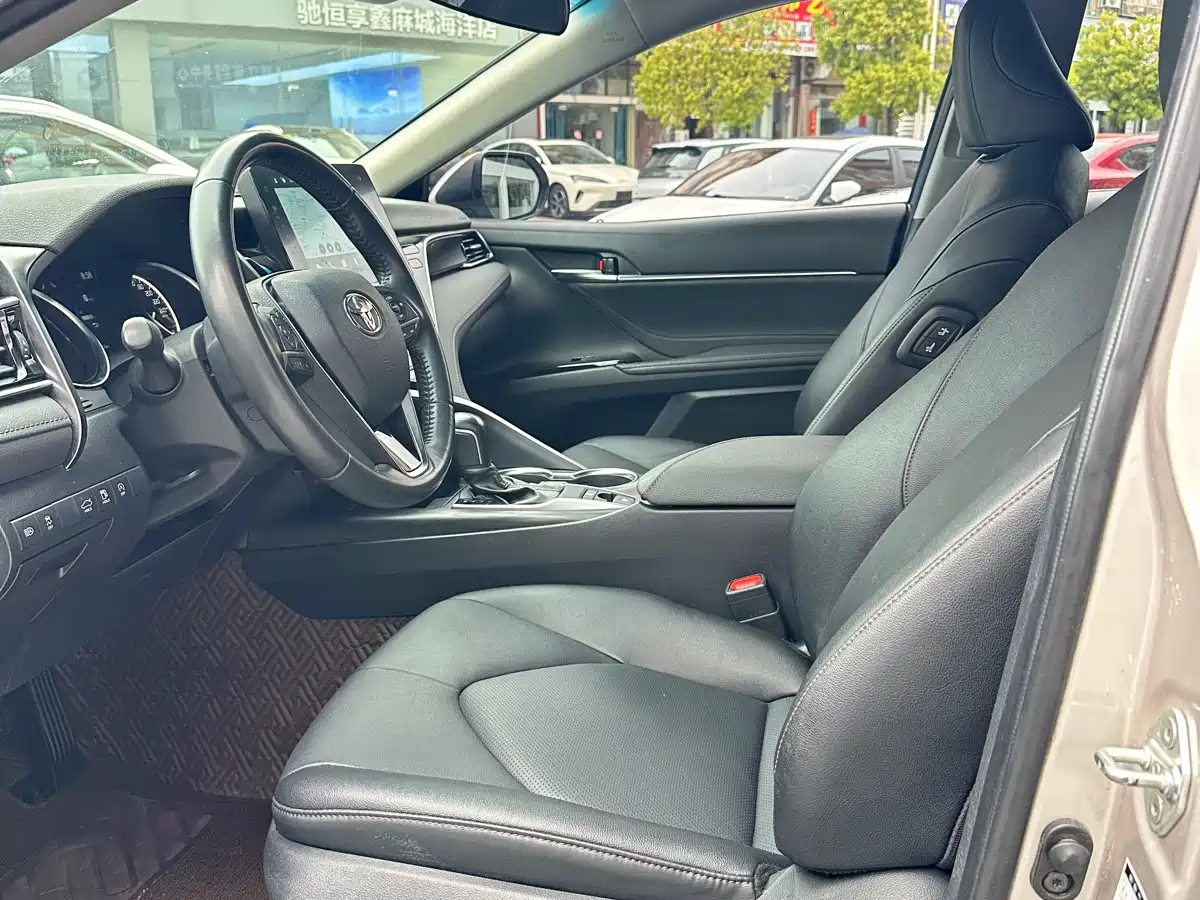Toyota Camry 2021 2.0G Luxury Edition фото 7
