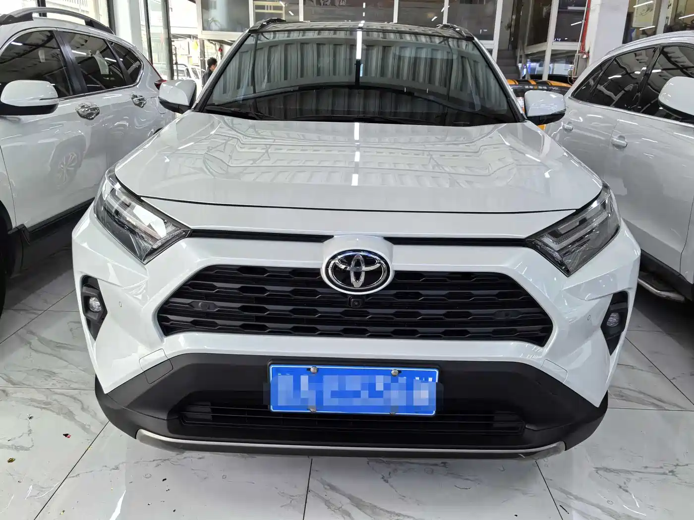 Toyota RAV4 Rongfang 2024 2.0L CVT FWD Style Plus Edition фото 2