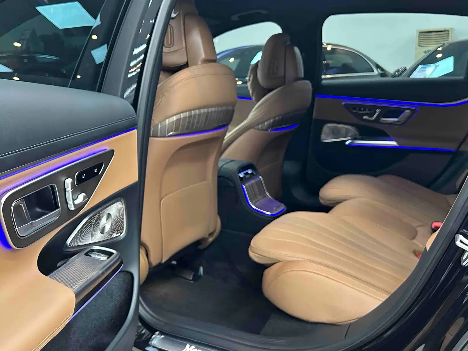 Фото 5 - Mercedes-Benz E-Class
